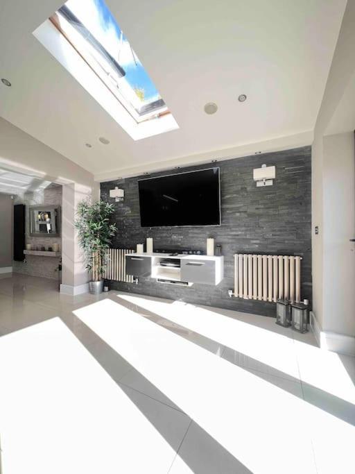 Tyldesley Stunning Home In Astley מראה חיצוני תמונה